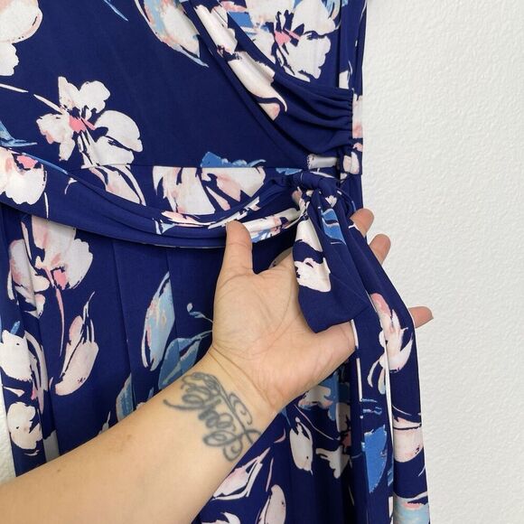 Eliza J Maxi Dress Sz 6 Faux Wrap Long Jersey Stretch Blue Floral Short Sleeve - Picture 10 of 15